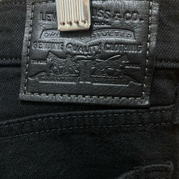 Levi’s Wedgie Straight Leg - Picture 8 of 8